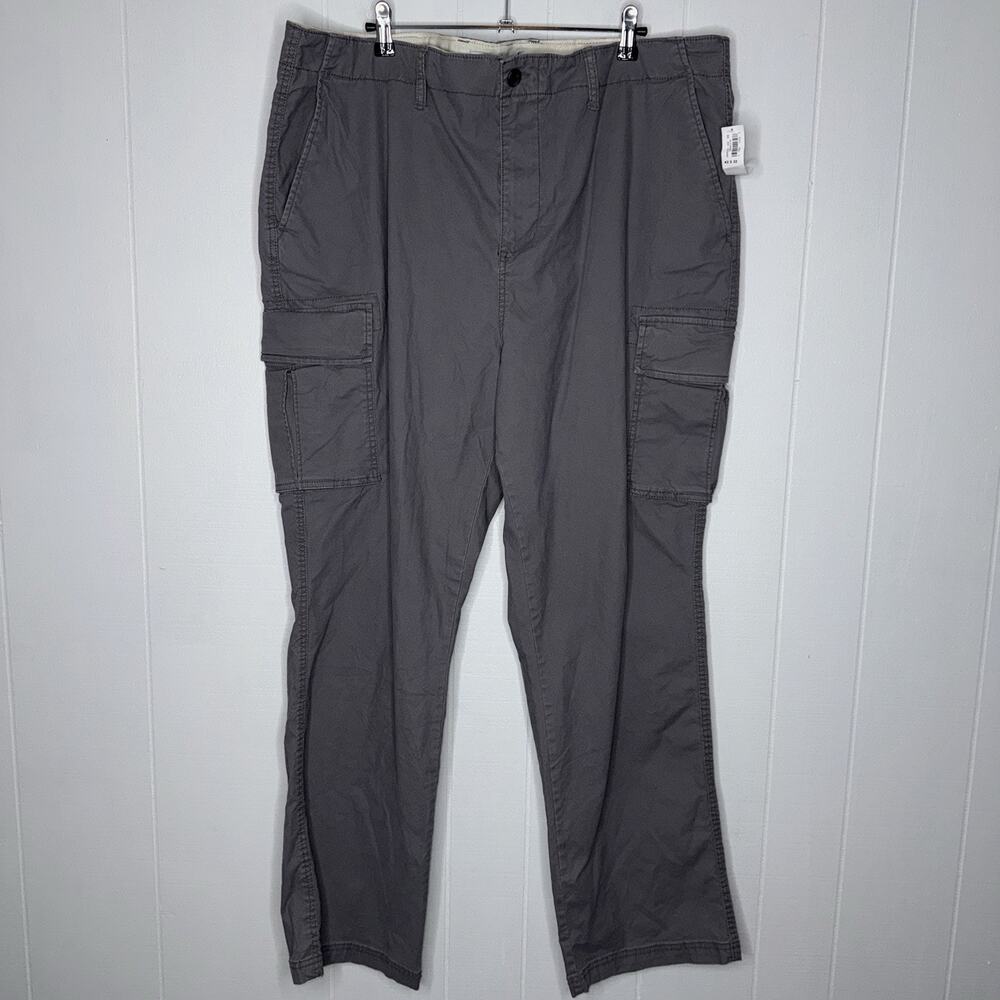 Old Navy Men’s Lived In Straight Cargo Pants Gray Size 42x32 NWT